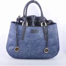 Geantă Fendi B Fab din piele neagră cu denim albastru Geantă Fendi B Fab din piele neagră cu denim albastru