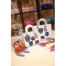 Geantă de mână replică Dior Lady din piele de vițel albă Geantă de mână replică Dior Lady din piele de vițel albă