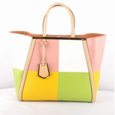 Geantă Fendi 2Jours roz Ferrari din piele Geantă Fendi 2Jours roz Ferrari din piele