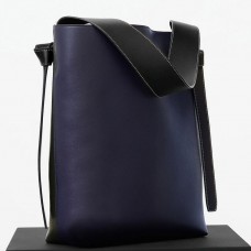 Geantă mică Celine Twisted Cabas din piele de vițel bleumarin/negru Geantă mică Celine Twisted Cabas din piele de vițel bleumarin/negru