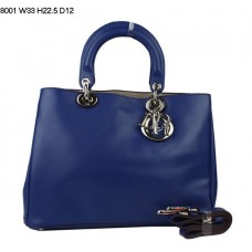 Geantă mică Dior Diorissimo din piele Nappa albastră safir (hardware argintiu) 8001 Geantă mică Dior Diorissimo din piele Nappa albastră safir (hardware argintiu) 8001