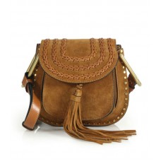 Geantă crossbody Chloe Hudson cu ciucuri din piele întoarsă, culoare caramel