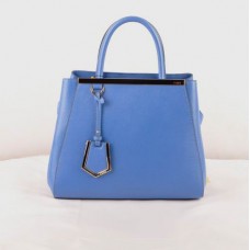 Geantă mică din piele Fendi 2jours cu vene albastre încrucișate Geantă mică din piele Fendi 2jours cu vene albastre încrucișate