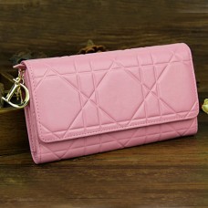 Portofel Cannage Continental din Piele Lac Christian Dior 0016 Roz Portofel Cannage Continental din Piele Lac Christian Dior 0016 Roz