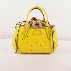 Geantă Fendi B Fab Ferrari din piele perforată, medie, cu mâner superior Geantă Fendi B Fab Ferrari din piele perforată, medie, cu mâner superior