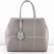 Geantă Fendi 2Jours gri din piele Saffiiano Clinch Bolt Geantă Fendi 2Jours gri din piele Saffiiano Clinch Bolt