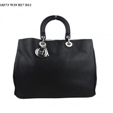 Geantă Dior Diorissimo Jumbo din piele Nappa neagră (hardware argintiu) 18373 Geantă Dior Diorissimo Jumbo din piele Nappa neagră (hardware argintiu) 18373