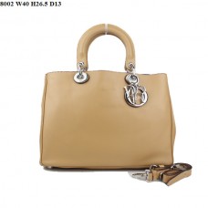 Geantă Dior Diorissimo Jumbo din piele Nappa de culoare caisă (hardware argintiu) 8002 Geantă Dior Diorissimo Jumbo din piele Nappa de culoare caisă (hardware argintiu) 8002