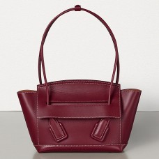 Geantă Bottega Veneta Arco 33 din piele de vițel franceză Bordeaux Geantă Bottega Veneta Arco 33 din piele de vițel franceză Bordeaux