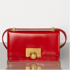 Geantă clasică Bottega Veneta Mini BV din piele de vițel roșie Geantă clasică Bottega Veneta Mini BV din piele de vițel roșie