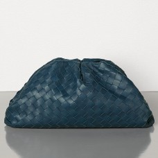 Pocheta Bottega Veneta The Pouch Din Piele Intrecciato Albastru Inchis Pocheta Bottega Veneta The Pouch Din Piele Intrecciato Albastru Inchis