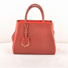 Geantă mică din piele Fendi 2jours cu vene încrucișate roșu închis/Ferrari Geantă mică din piele Fendi 2jours cu vene încrucișate roșu închis/Ferrari