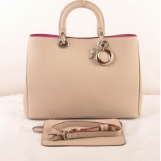 Geantă Dior Diorissimo Jumbo bej din piele originală (hardware auriu) 602 Geantă Dior Diorissimo Jumbo bej din piele originală (hardware auriu) 602