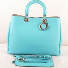 Geantă Dior Diorissimo Jumbo Albastru Deschis Piele Originală (Fundamente Aurii) 602 Geantă Dior Diorissimo Jumbo Albastru Deschis Piele Originală (Fundamente Aurii) 602