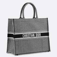 Geantă Dior Book Tote din pânză brodată cu model Houndstooth