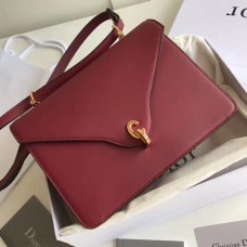 Geantă Dior C'est Dior cu clapă din piele de vițel roșie