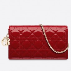 Clutch Dior Lady Dior cu lanț din piele de vițel roșie lăcuită