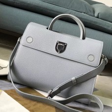 Geantă tote Dior Diorever din piele de vițel gri deschis Geantă tote Dior Diorever din piele de vițel gri deschis
