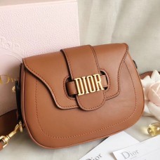 Geantă Dior D-Fence Saddle din piele de vițel maro Geantă Dior D-Fence Saddle din piele de vițel maro