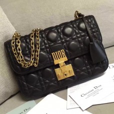 Geantă Dior Dioraddict Flap din piele de miel neagră