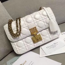 Geantă Dior Dioraddict Flap din piele de miel albă
