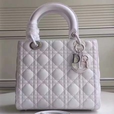 Geantă Dior medie Lady Dior din piele de miel albă Geantă Dior medie Lady Dior din piele de miel albă