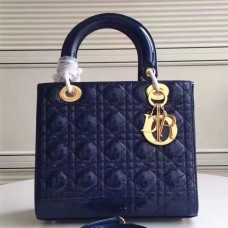 Geantă Dior medie Lady Dior din piele lăcuită albastră