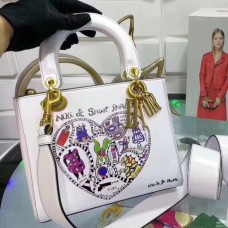 Geantă Dior medie Lady Dior cu imprimeu Niki De Saint Phalle cu inimă Geantă Dior medie Lady Dior cu imprimeu Niki De Saint Phalle cu inimă