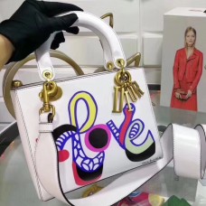 Geantă Dior medie Lady Dior cu imprimeu Niki De Saint Phalle Love Geantă Dior medie Lady Dior cu imprimeu Niki De Saint Phalle Love