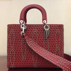 Geantă Dior Lady Dior mare din piele de vițel cu ținte roșii