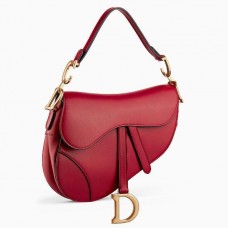 Geantă Dior Saddle din piele de vițel roșie Geantă Dior Saddle din piele de vițel roșie