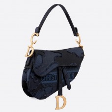Geantă Dior Saddle din pânză albastră camuflaj Geantă Dior Saddle din pânză albastră camuflaj