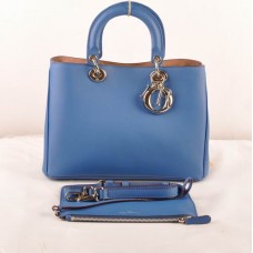 Geantă Dior Diorissimo medie, piele naturală albastră (hardware auriu) 603 Geantă Dior Diorissimo medie, piele naturală albastră (hardware auriu) 603
