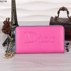 Portofel Christian Dior cu fermoar culoarea piersicii, 116 Portofel Christian Dior cu fermoar culoarea piersicii, 116