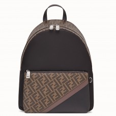 Rucsac mare Fendi din material FF cu nailon și piele Rucsac mare Fendi din material FF cu nailon și piele