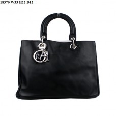 Geantă Dior Diorissimo medie, piele nappa neagră (hardware argintiu) 18370 Geantă Dior Diorissimo medie, piele nappa neagră (hardware argintiu) 18370